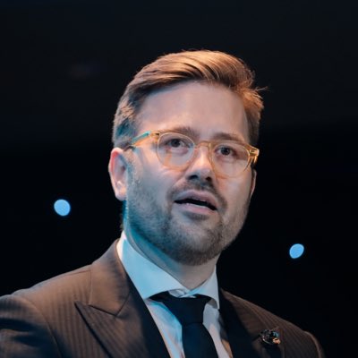 thuethomasen's tweet photo. #NewProfilePic https://t.co/HpQQB2PUOP