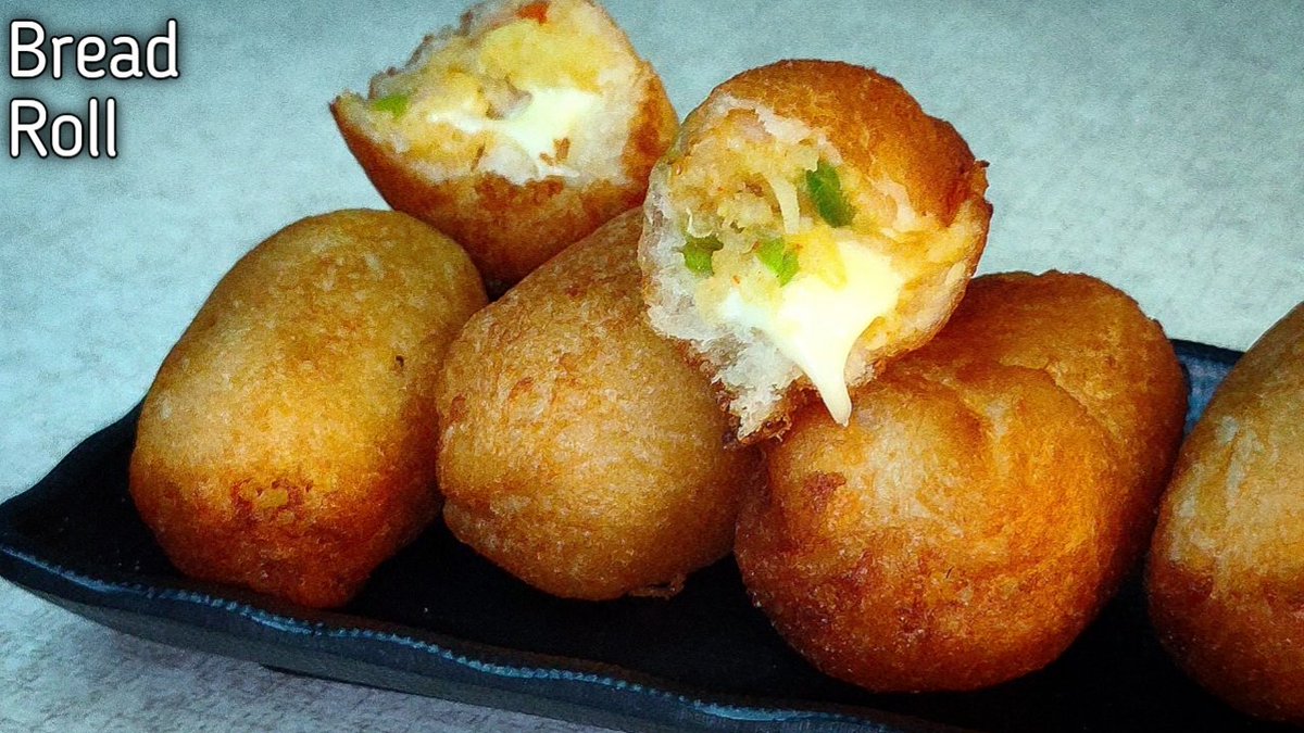 momkitchen_'s tweet image. Go check ✔️ this amazing veg Bread cheese aloo roll recipe fast...
#breadroll,
#breadalooroll,
#teatimesnacks,