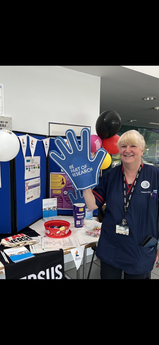 Celebrating Clinical Trials Day @Broadgreen Hospital. Lots of interest from staff & public. Really engaging display & discussion. I even joined a randomised controlled trial for chocolate - thankfully no placebo! @JennyTa14018039 @LivHospitalsRI @GillNaylor3 @LivHospitals