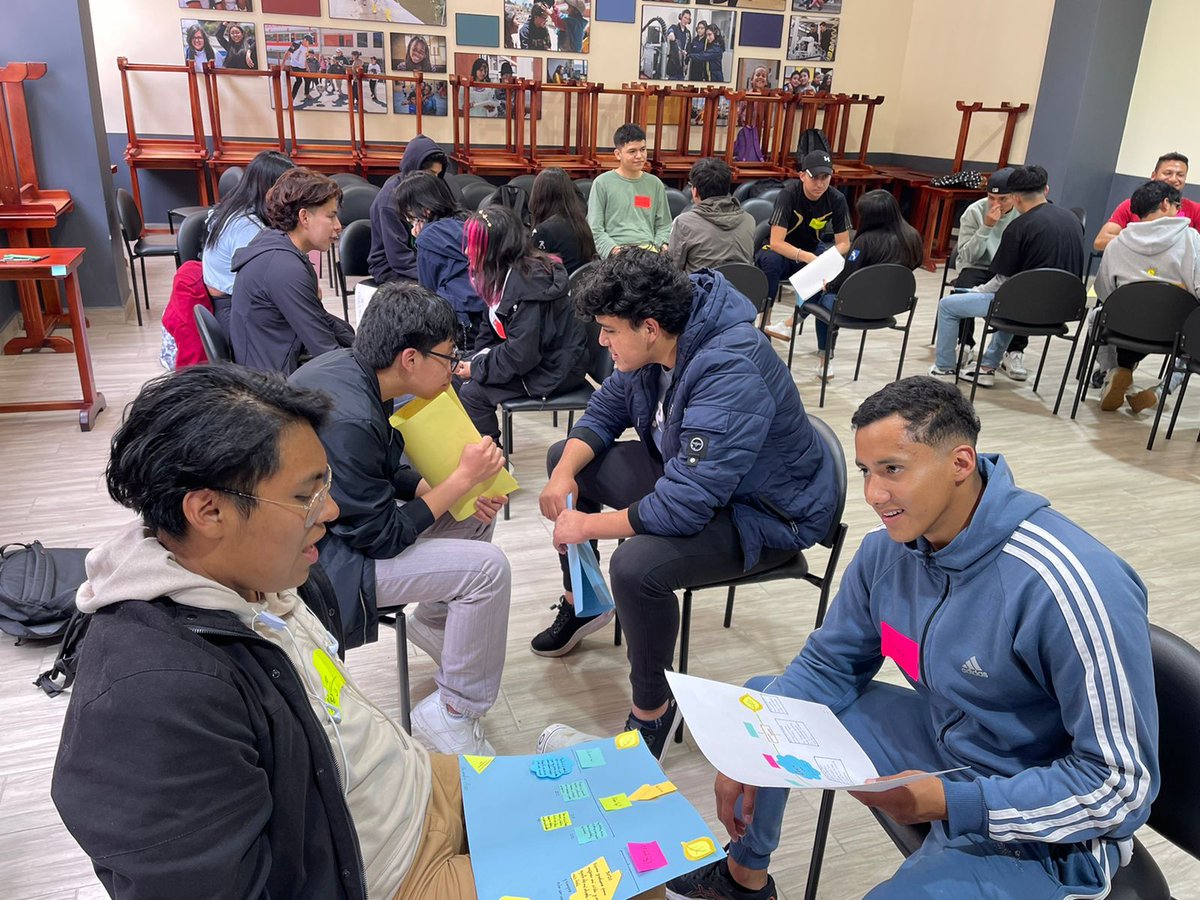 upsalesianaec's tweet photo. 🙋♀️💡Durante los meses de abril y mayo se realizaron encuentros #formativos de #Antropología #Filosófica #Teológica con la presencia de 980 estudiantes de primer nivel de todas las carreras del campus #ElGirón en la casa de retiro San Patricio, #Cumbayá que fueron organizados por el área Razón y Fe de la #UPS.
¡Más que formar profesionales, transformamos vidas!
#UPSQuto #UPSEcuador 💙💛
