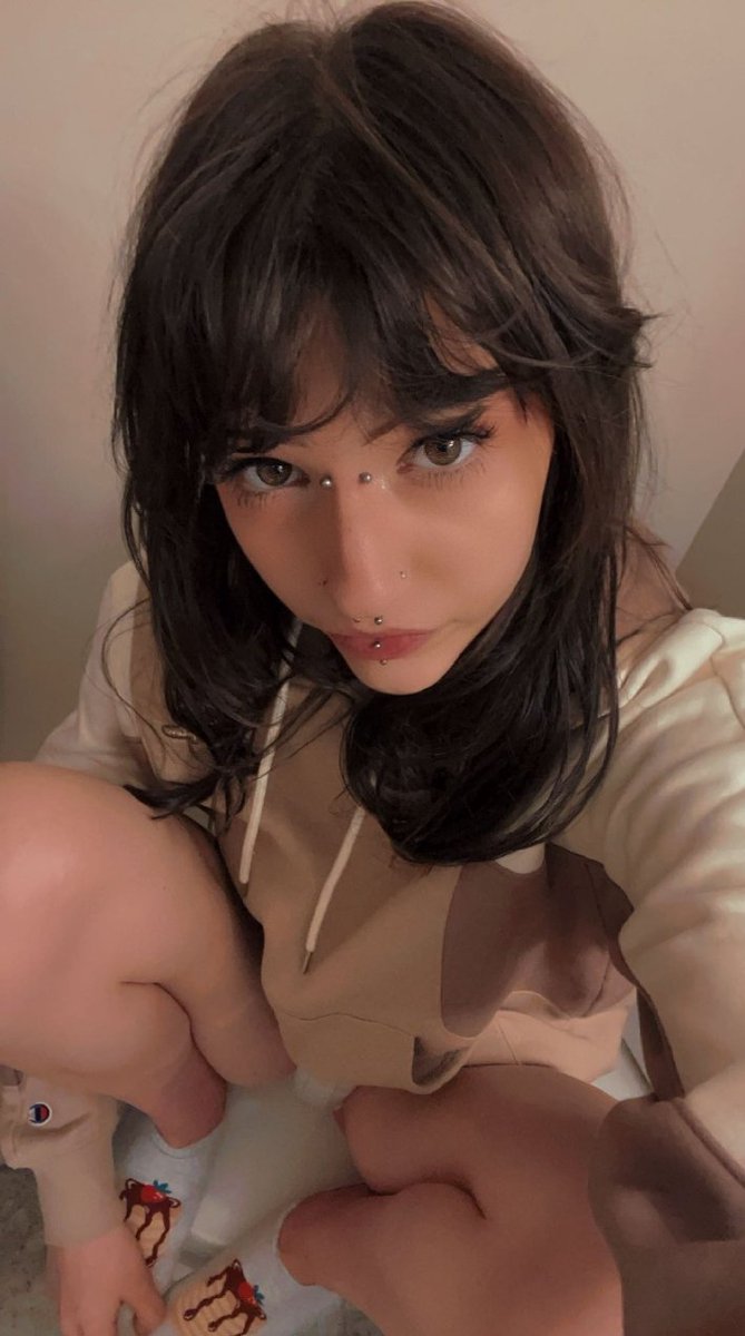 trgh0377's tweet photo. Doing $10 Dropbox, cunts 🐄 

#Dropbox #pmme #bored #emo #sexy #snapshat #free #BBC #worship #fwb https://t.co/onNkFV5xF1