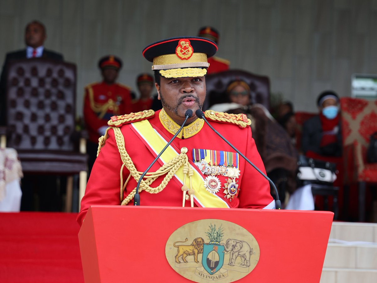 Podvalda ayolni sikish