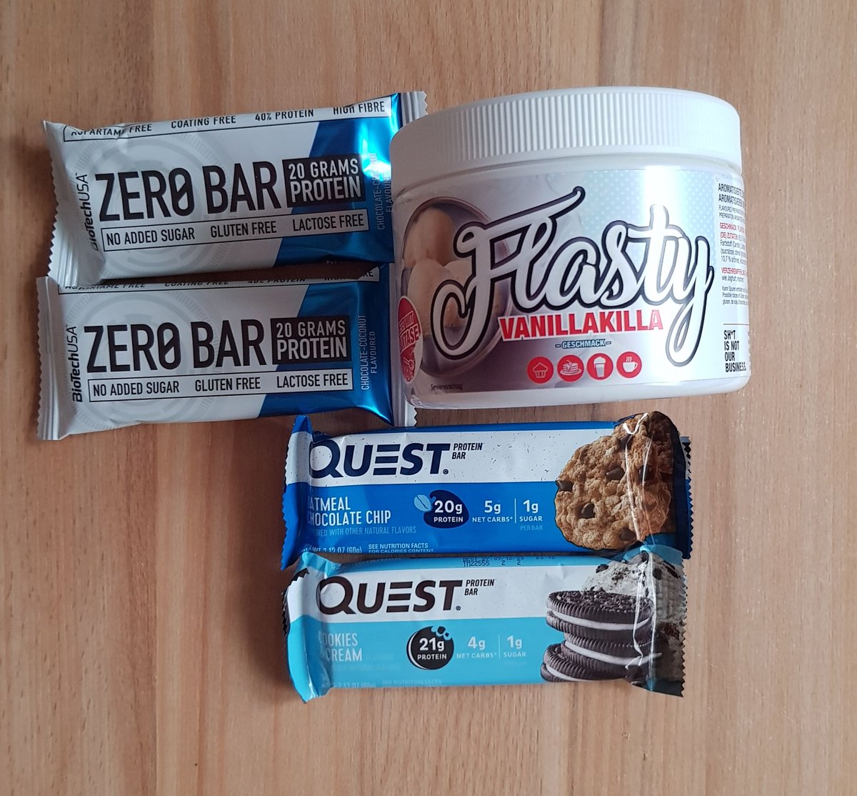 moviefan1981's tweet photo. Heute im Fitness store mitgenommen zum testen 

#Protein #Proteinriegel https://t.co/GChzH5ENRm