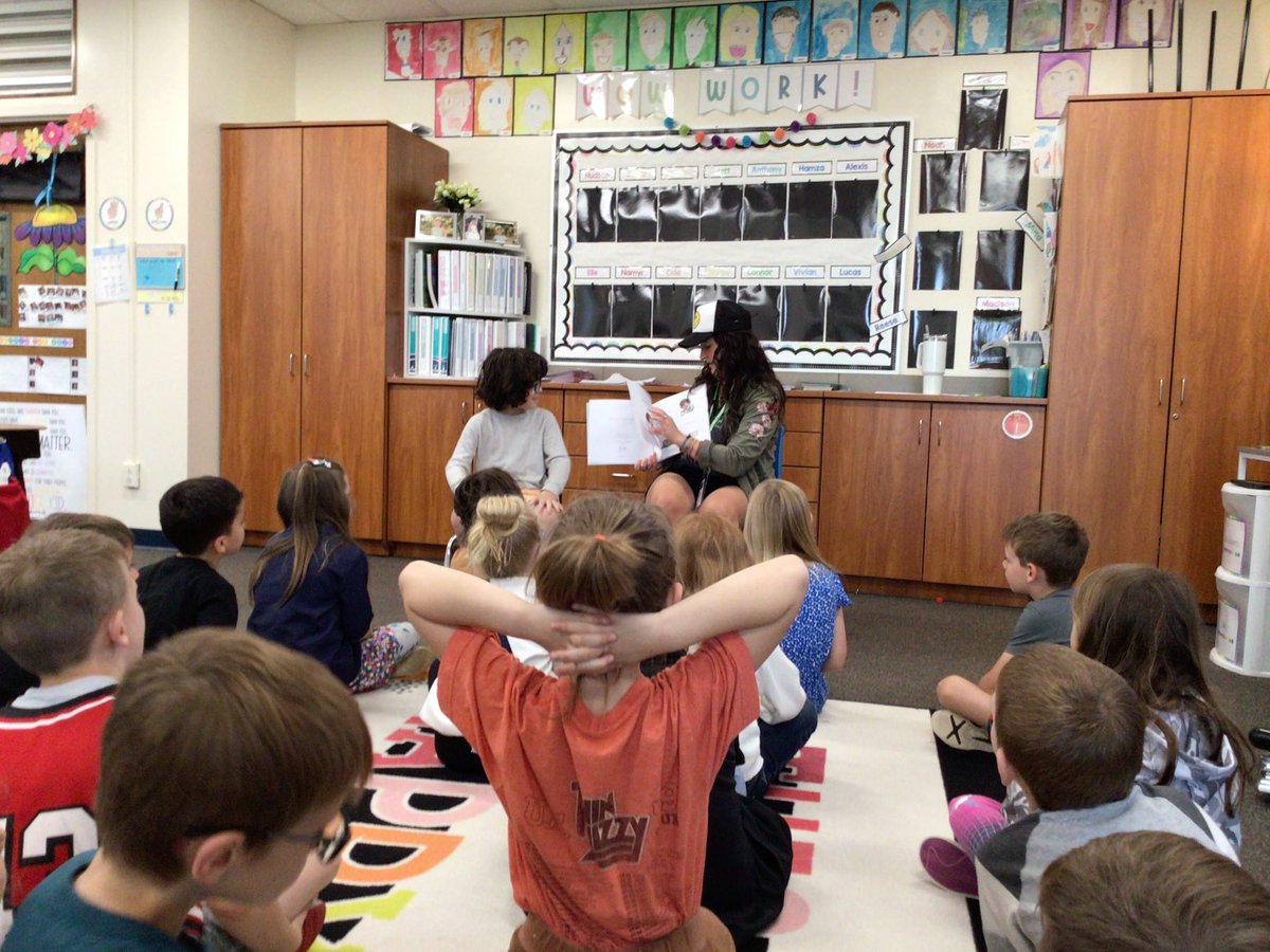 MrsWolfD70's tweet photo. Thank you to Asher’s mom for being our Mystery Reader today! https://t.co/Zavre3HLXA