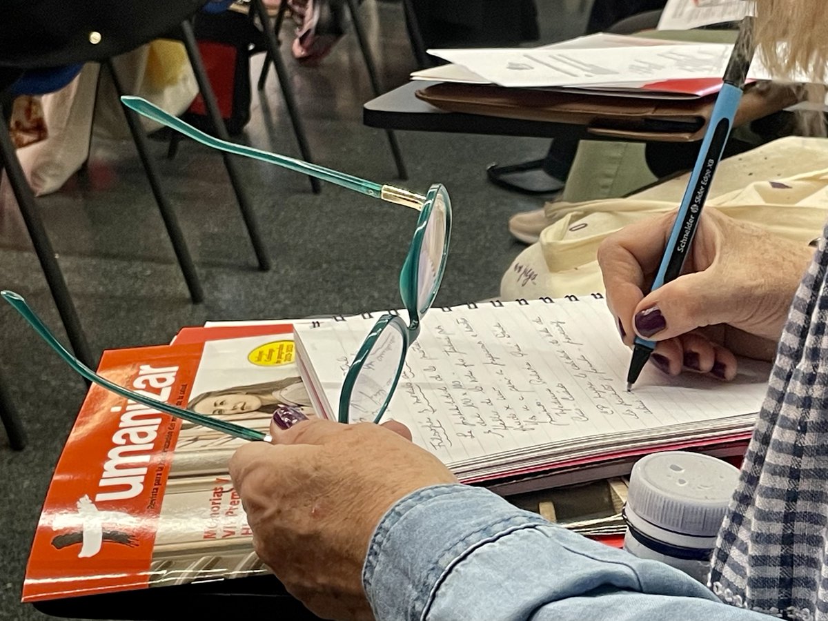 Humanizar_es's tweet photo. Aprende a #conocertemejor a través de la #escritura...
.
.
✍️Con el escritor @FJExpositoLoren
🟠Curso presencial @Humanizar 
🥰"Camino al ser. La escritura interior"
👉2 y 3 de junio
.
.
¡Regálatelo! 😍👌O a alguien a quien aprecies

https://t.co/QF2tgE8pV1 https://t.co/cwEW7OJF5H
