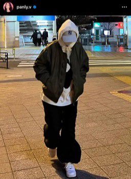 BuildPoi's tweet photo. Taxi seat covers in Osaka. Double hat, double shirt, double shoes.
@Noeul_lee6 @panlyyy #Noeulnuttarat #milkpansa #BossNoeul #MilkLove #BoNoh #MagentaBoy https://t.co/E3m0ZfKhdc
