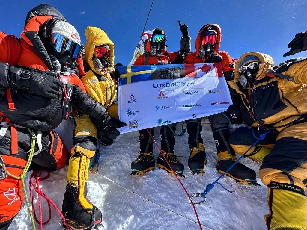Huge congratulations to <a href="/JackOALundin/">Jack Lundin</a> and <a href="/Will_I_amLundin/">William Lundin</a> on this massive achievement. An incredible way to honor your father's legacy and support brain cancer research. #mteverest <a href="/LundinGroup/">Lundin Group</a>

Learn more about the initiative and donate at thelundingroup.com/brain-cancer-r…