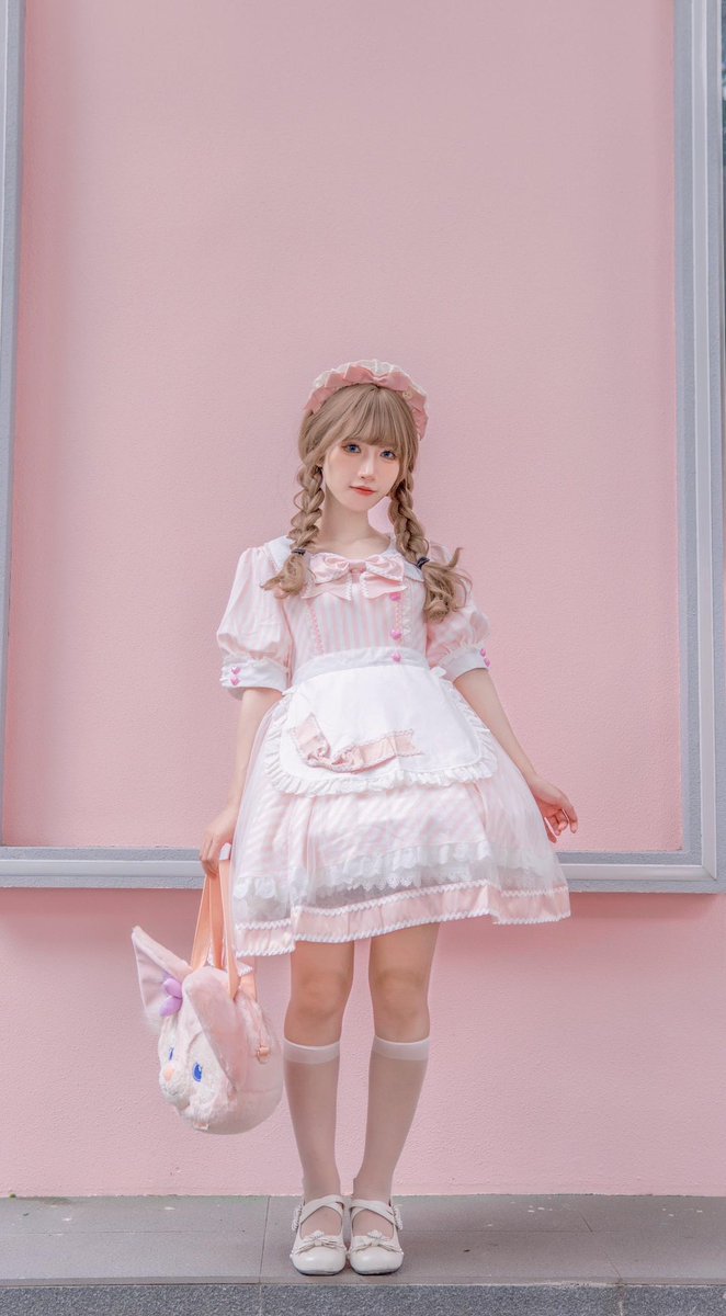 Miumimiko's tweet photo. 粉色就是甜妹的颜色！！ https://t.co/x66q7f6qPh