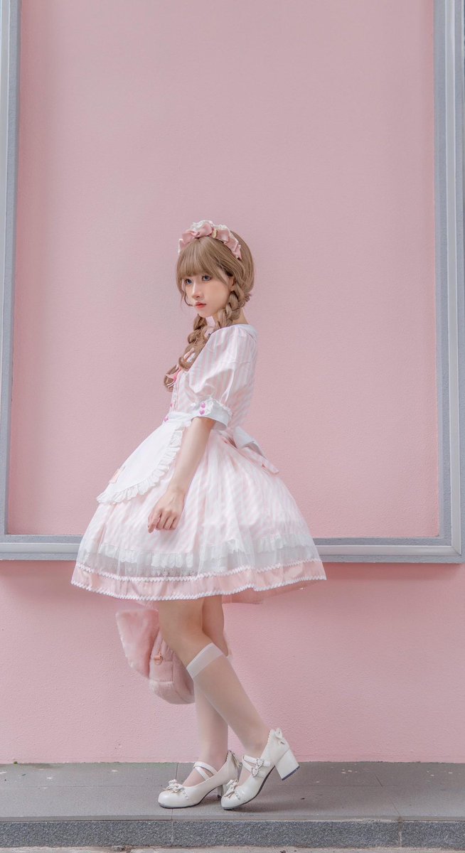 Miumimiko's tweet photo. 粉色就是甜妹的颜色！！ https://t.co/x66q7f6qPh