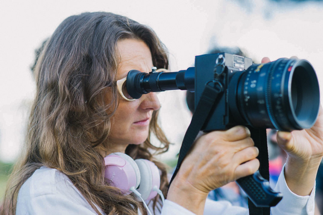 elacopleinfo's tweet photo. [CINE]
🎞️#LucreciaMartel: "Debemos preocuparnos por el acceso de más sectores a la producción narrativa de sí mismos"
📽️@nnatnieto @diegoaferreyra 

#Salta 

https://t.co/ChlZY8HiNE https://t.co/HTGNO4zWmv
