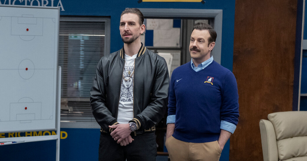 wondrouswaffles's tweet image. Why ‘Ted Lasso’ Has #TheFreshest Footwear on Television: Credit #TheShow’s star and creator, #JasonSudeikis, a real-life sneakerhead who owns about 250 pairs.  nytimes.com/2023/05/17/sty…
