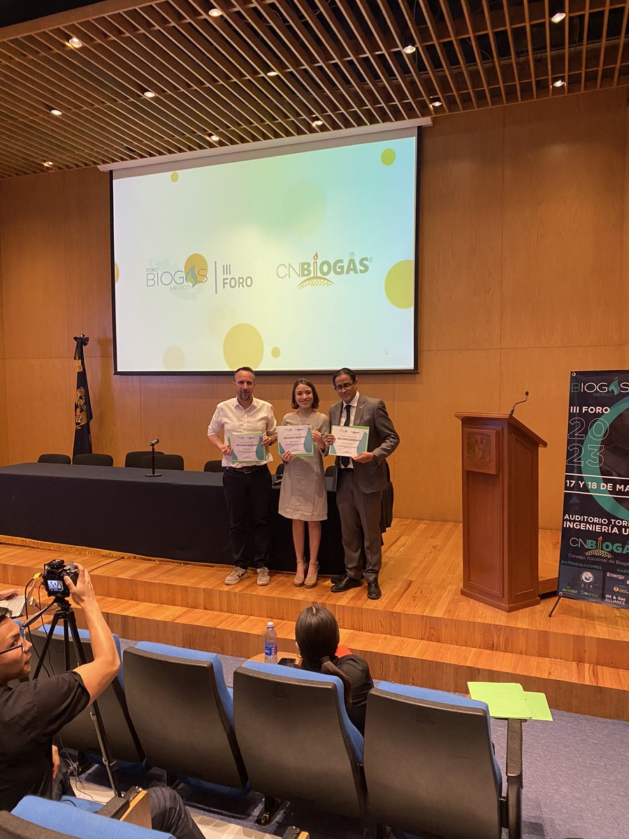 marieninguem's tweet photo. Ayer platicamos sobre los retos y oportunidades de financiar #biogás y #biometano en el Foro de Biogás en la @UNAM_MX.

México tiene el potencial para aprovechar #biogn y es necesario para descarbonizar sectores de forma acelerada. ¡Felicidades al Consejo Nacional de Biogás! 👏 https://t.co/TYsrVomBMr