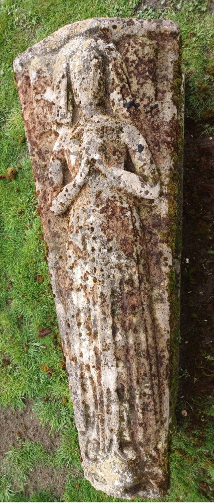 SallyBadham's tweet photo. Necton church, Norfolk, also of interest a churchyard tomb to lady. I think early C14th. Any views? https://t.co/Bt8oK15HzX