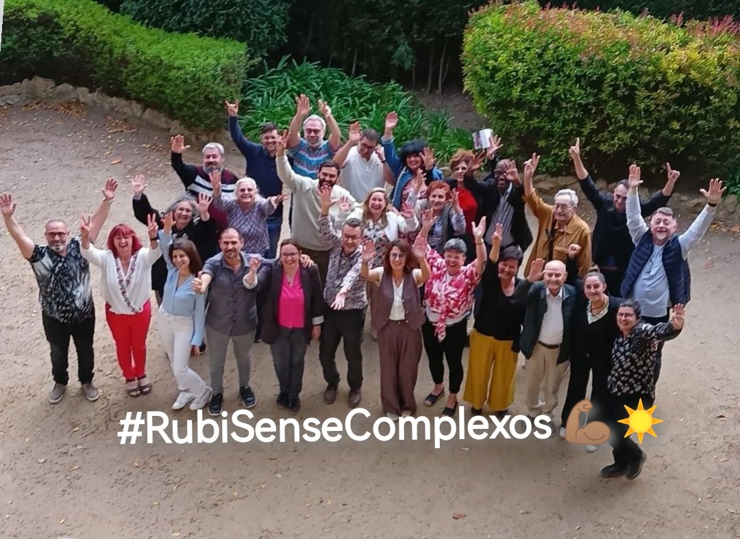 JordiArnaizM's tweet photo. @AndresMedranoRU @jessicaalbiach Política con sentimientos 💜. Hay cosas en la vida que no se estudian, si no que se trasmiten y Andres trasmite esos valores y principios que un alcalde debe tener,un orgullo formar candidatura con personas tan valiosas, compromiso y honestidad 🤗Annia, Elena, #rubisensecomplexos https://t.co/do1kWIHb7h