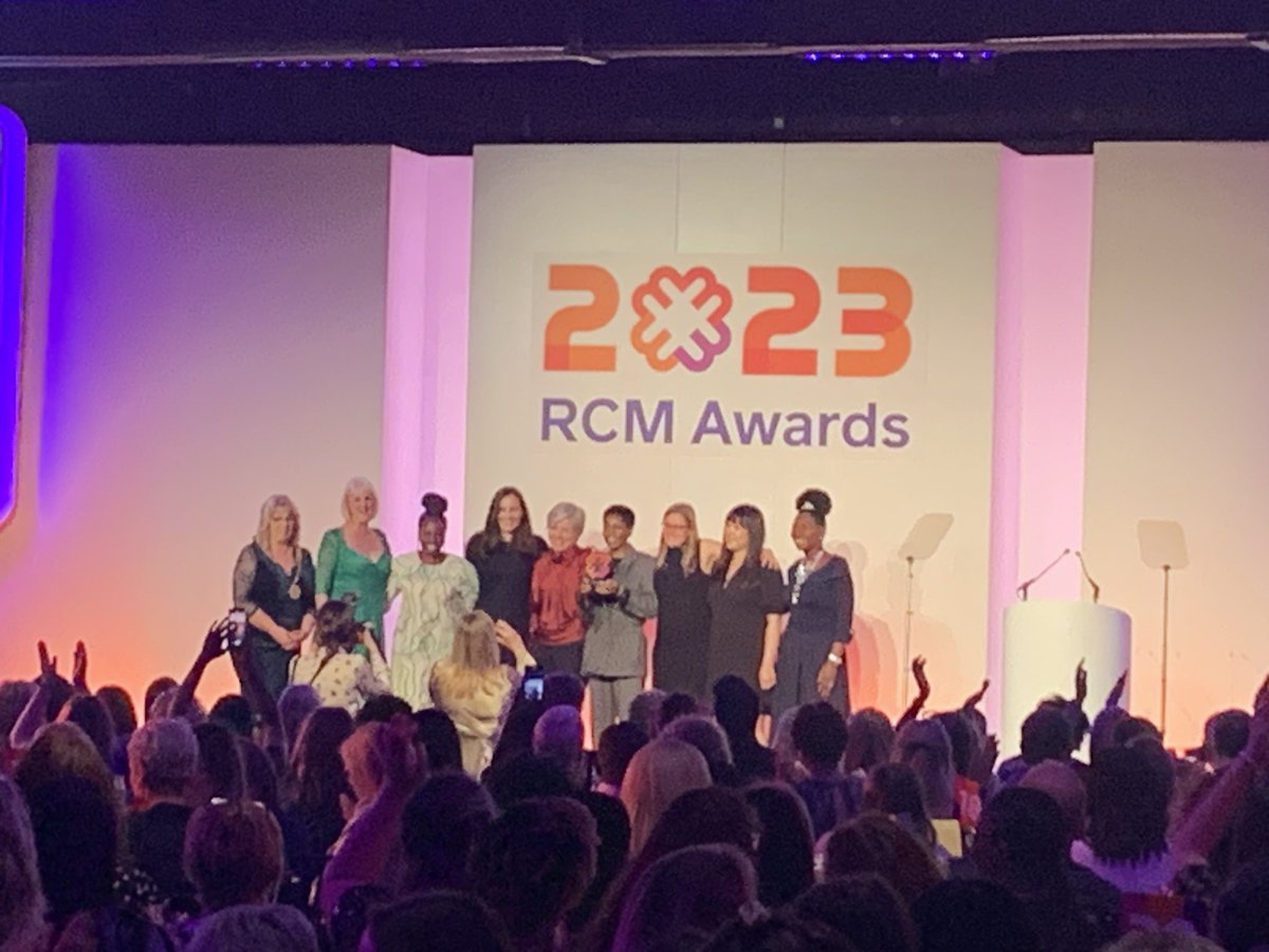 Our new amazing Chief Midwifery Officer for @NHSEngland @katebrintworth and her team receiving their #rcmaward for Equity, Diversity & Inclusion - well done all - double celebrations 🥂
