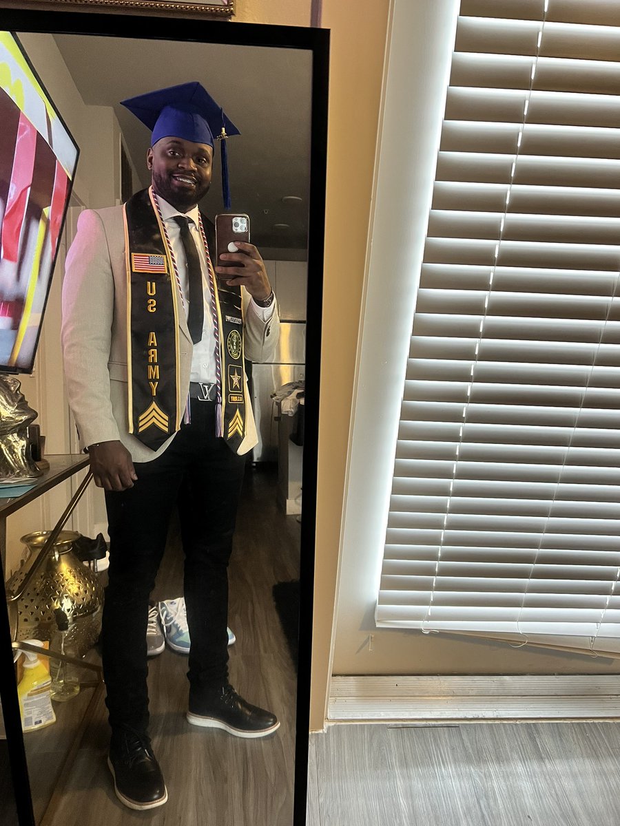 Rich_Homie_Monn's tweet image. #Graduate2023 #EngineerVibes #Engineer #DallasTexas #Veteran  s