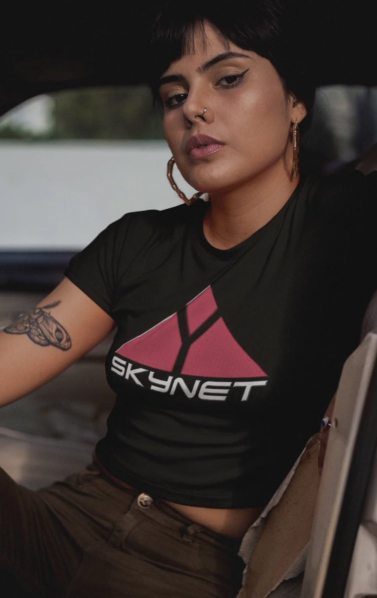 RVLTN_MB's tweet photo. It’s Friday and it’s time to got familiar with #BEIERdesigns 

We create gear you won’t find anywhere. Crypto, Activism, Underground Dance Music and this is just a taste. Elon saved us from Censorship so all Twitter friends use code: beFREE https://t.co/7vUdcdHwtp