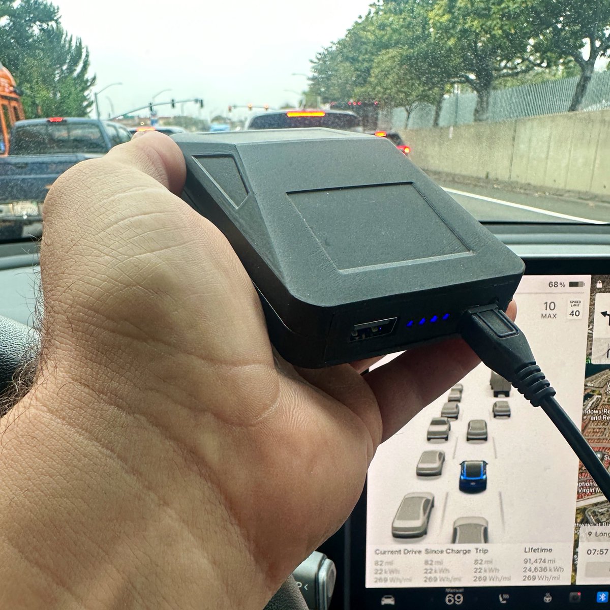 ChargePozitive's tweet photo. Making sure my devices are ready for a long day of #EV content with my #NotACyberBackpack battery
@Riz #CyberBackpack https://t.co/2ADA4maawf