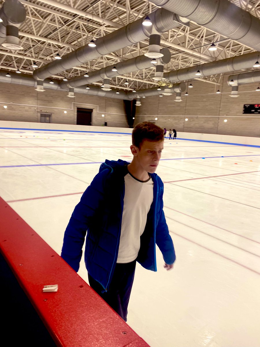 Miss Robertson tweet media