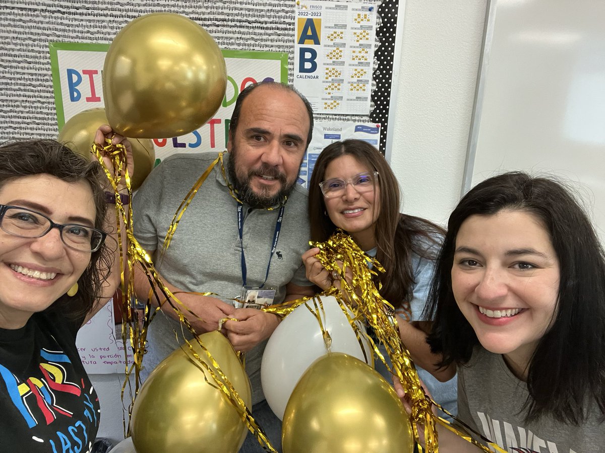 CDinorahHC's tweet photo. It was a great school year with this wonderful team!!! @WakelandHS #celebrating #lastdayofschool #worldlanguageteam https://t.co/8meZwTz9vs