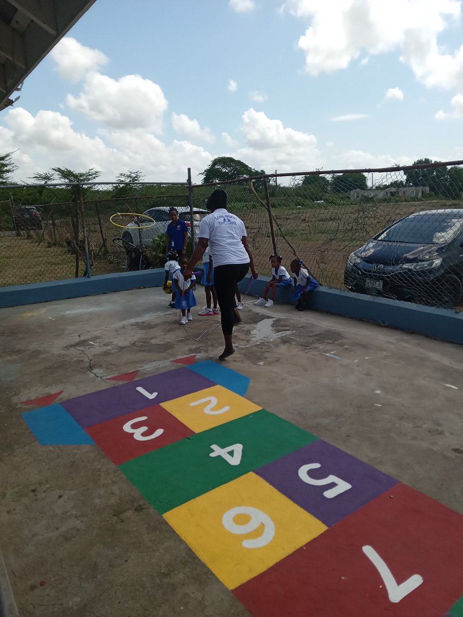 sakibede's tweet photo. We are innovative @a_sarowe @Georgia97629705 #ECC20 #PlayMatters #12StandardsMatter https://t.co/eX63JtlS1E