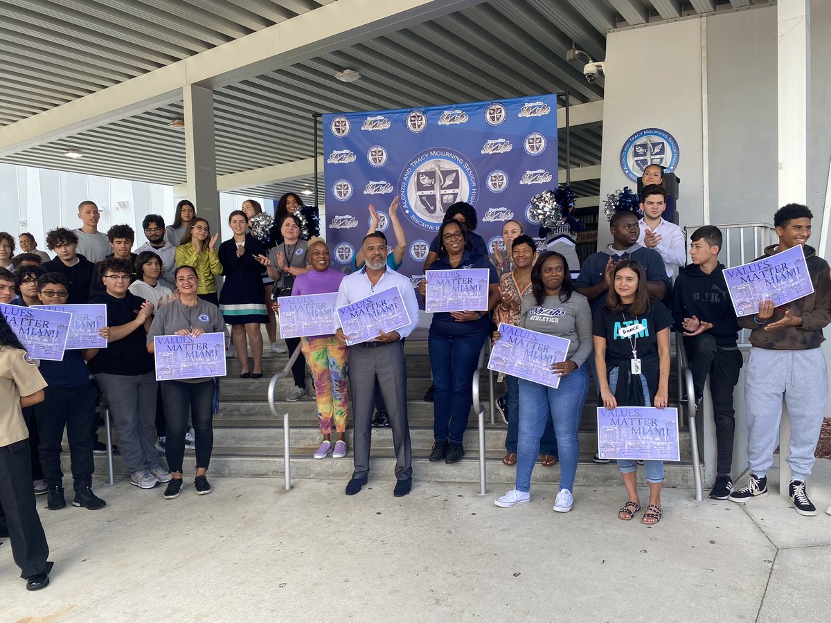 StdtSvcsMDCPS's tweet photo. Jamal Gibson models and exemplifies Respect @atmsenior! Congratulations Mr. Gibson on being named the 2023 #ValuesMatterMiami Respect Staff Member of the Year! @MDCPS @SuptDotres @LDIAZ_CAO @AlayonSally https://t.co/49fz9TOVCv