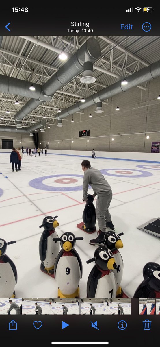 Miss Robertson tweet media