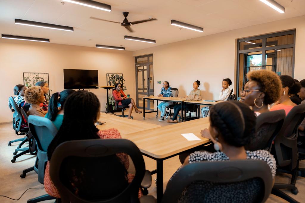 ici c'est Kigali (@ici_kigali) on Twitter photo Being part of women in business is a privilege for us, and we are grateful for the opportunity to engage in conversation and receive inspiration from Mrs <a href="/AliceNkulikiyi1/">Alice Nkulikiyinka</a>, who is the country director of BPN Rwanda and has expertise and knowledge in the entrepreneurial ecosystem. Being part of women in business is a privilege for us, and we are grateful for the opportunity to engage in conversation and receive inspiration from Mrs <a href="/AliceNkulikiyi1/">Alice Nkulikiyinka</a>, who is the country director of BPN Rwanda and has expertise and knowledge in the entrepreneurial ecosystem.