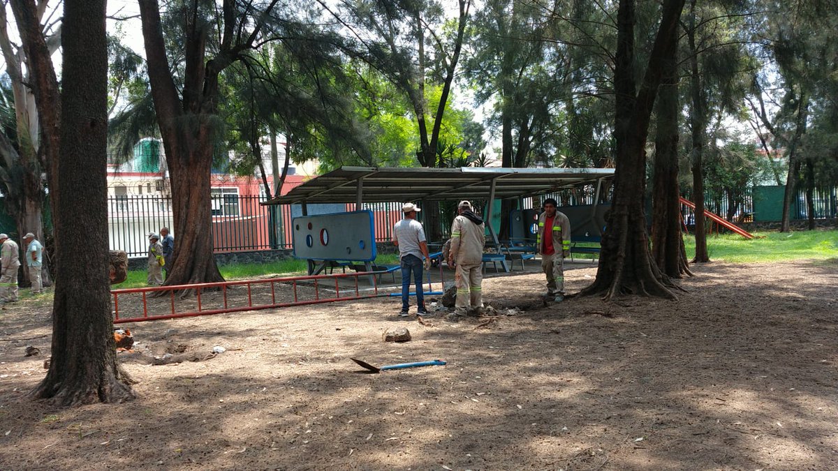 *Denuncias Zona Arenales caracol ampliación etc..* tweet media