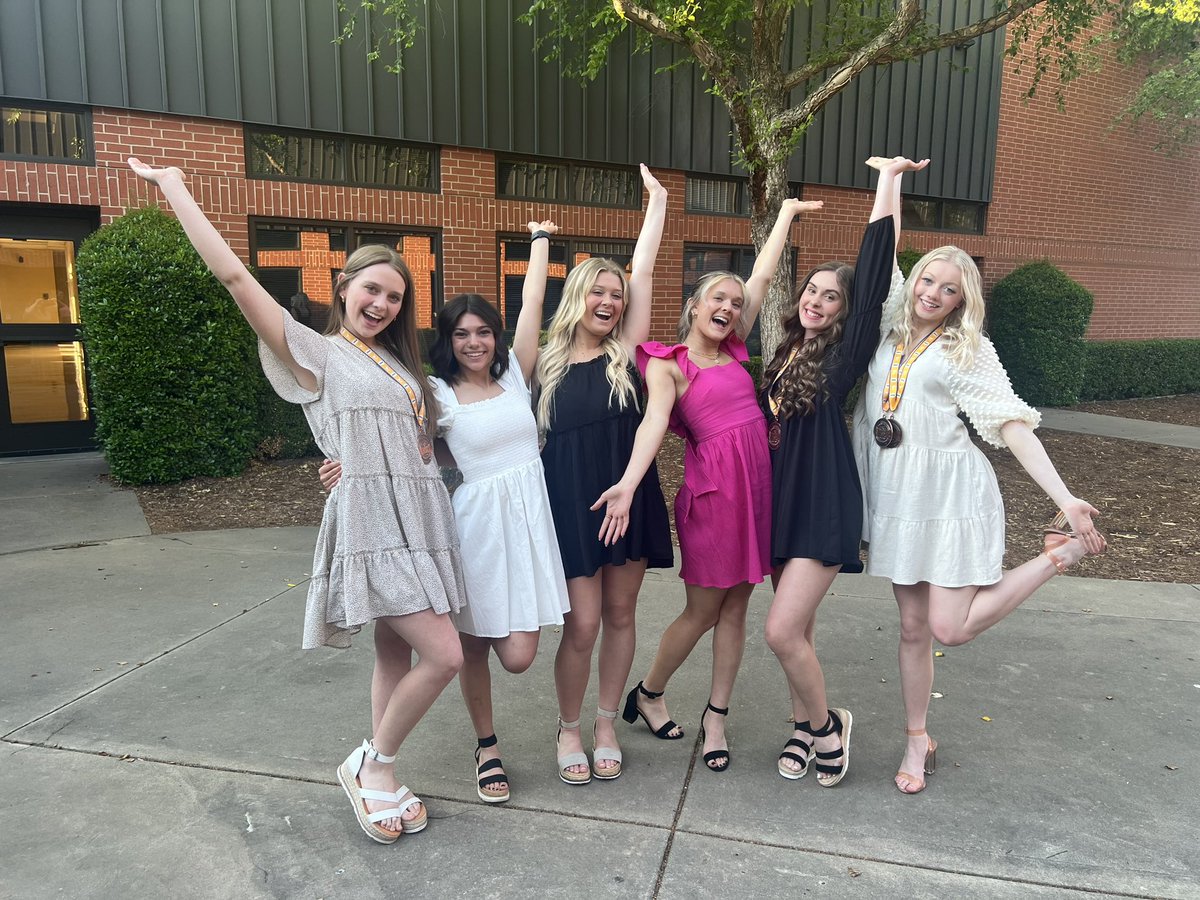 Alma Cheer tweet media