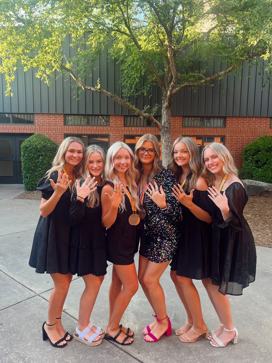 Alma Cheer tweet media