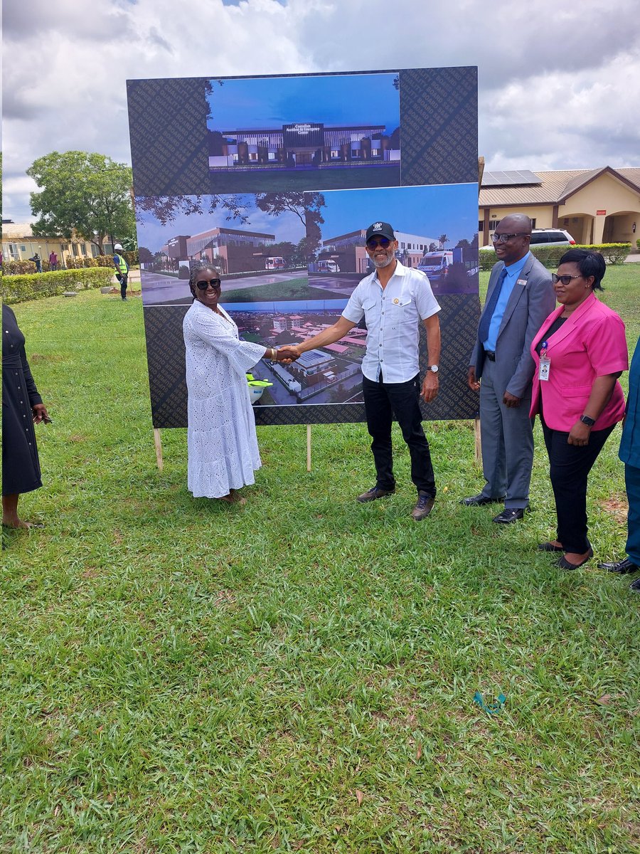 ProfAkinAbayomi's tweet photo. On behalf of Mr. Governor @jidesanwolu, I'm at Epe General Hospital in readiness for the ground breaking ceremony of the @CustodianPLC  Accident and Emergency Centre #ForAGreaterLagos 

@followlasg @LSMOH @lasambus @infoLASIAMA @LASGWorks @HEFAMAA_LASG https://t.co/8PUXBbiXoZ