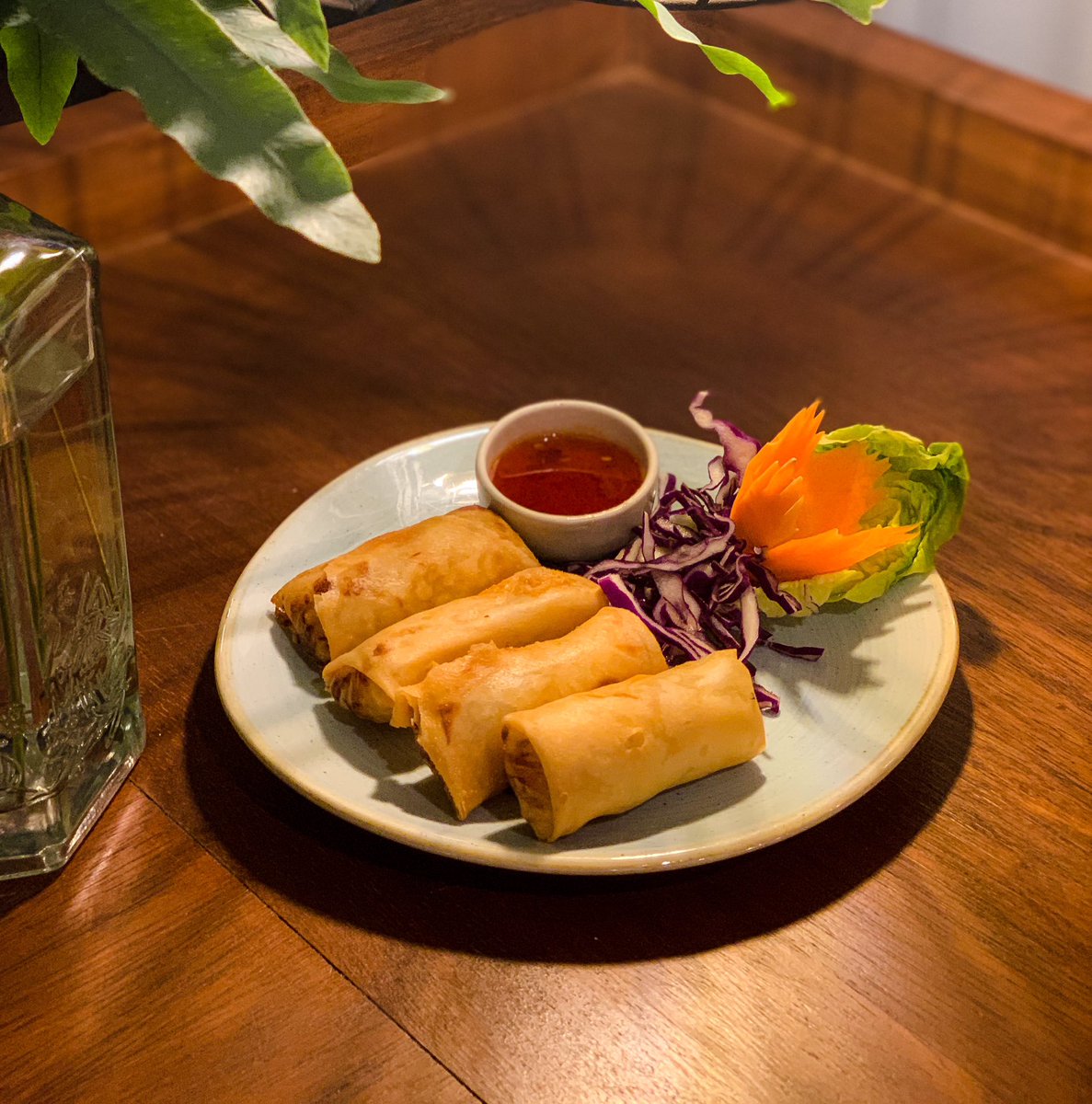 Simplythai_Thai's tweet photo. Simply amazing vegetable spring rolls. Have you tried it? 😍💖😋🙌
#vegetablespringrolls #thaifood #buxton #thairestaurant #peakdistrict #derbyshire #foodie #vegetarian #delicious https://t.co/b2d5h00UX3