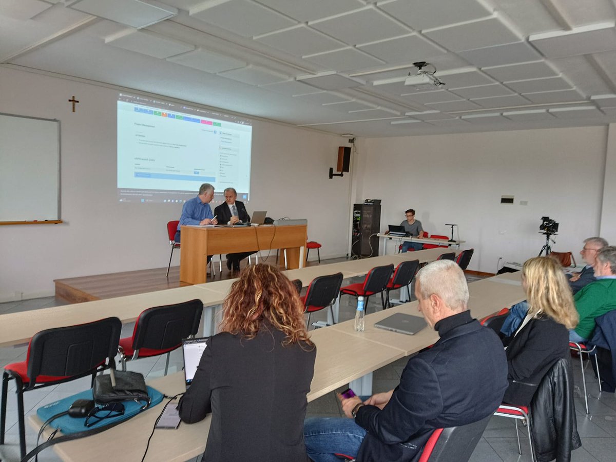 Today in Venice is taking place the final multiplier event of the project S.I.M.P.L.E. at ISRE.

It is being held to present the results of the project and of the testing phase.
Also local companies have presented their experience on Bcorps and CSR.

thesimpleproject.eu