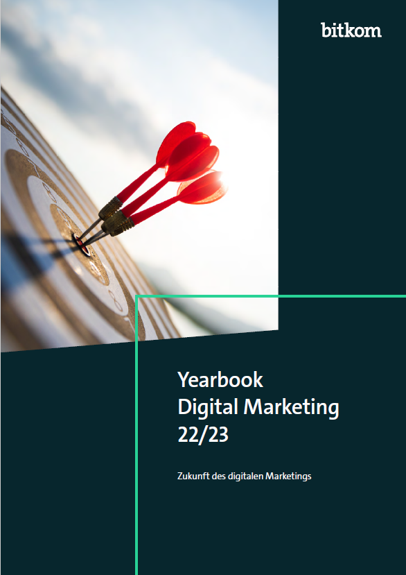 Wie sieht das digitale Marketing der Zukunft aus? Welche Rolle spielen #Datenschutz, #SocialMedia, #KI &amp; Co.? Welche Trends &amp; Chancen gibt es? Das zeigt das neue Yearbook #DigitalMarketing 22/23 💡🙌 Zum Download 👇 bitkom.org/Bitkom/Publika… <a href="/BitkomDMrktng/">Bitkom_Digital Marketing</a>