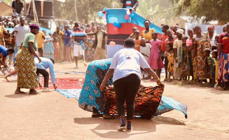 Ntobi_'s tweet photo. Muhambwe; Mapenzi kama yote kwa MWAMBA na CHADEMA toka kwa watu wa Muhambwe. Hapa ni Kata ya Kumsenga. Mei, 19 2023. Saa sita Mchana saa za Afrika Mashariki.
Muhambwe wote peponi kwa ❤️❤️
Kwa Mwamba @freemanmbowetz
#Plus255KatibaMpya
#ProuderStrongerAndBetter✌🏼 https://t.co/SafmGwGvSd