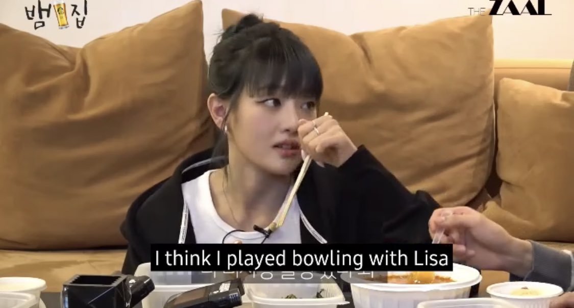 Minnie: “I think I played bowling with #LISA….”