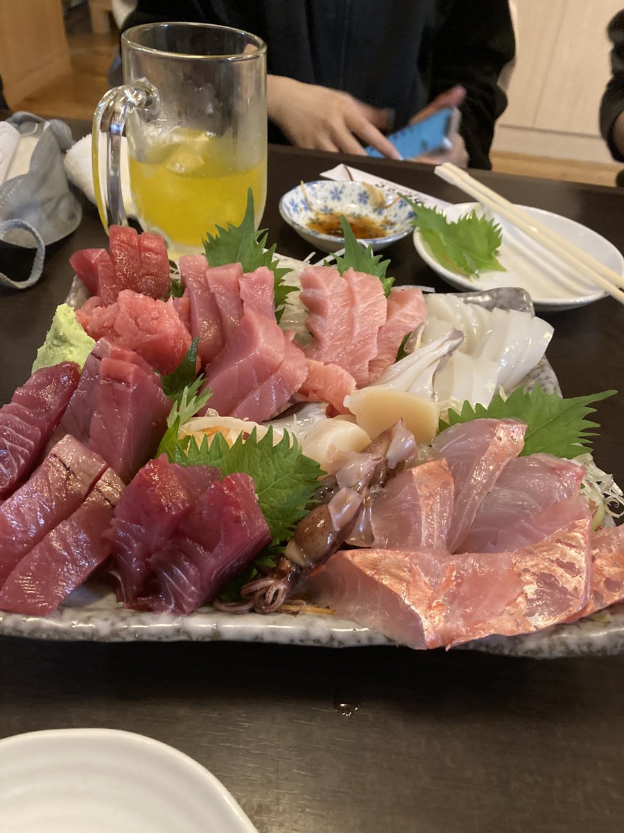 RlmSb8's tweet photo. 美味しそう^_^
刺身盛り、お酒がすすみます。美味しー^_^

＃刺身盛り
#美味しー https://t.co/Q6uvgWakUA