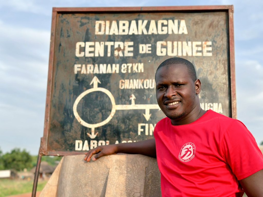 idhybarry11's tweet image. Ici c'est le centre géographique de la Guinée selon la communauté scientifique. C'est dans le village de Diabakagna, une localité située à 23Km de Dabola centre sur la route de Faranah. Belle découverte.
#EspaceGG 
@LamineGuirassy @FacelyKonate1 @Alaidhyso @SyllaPoutine