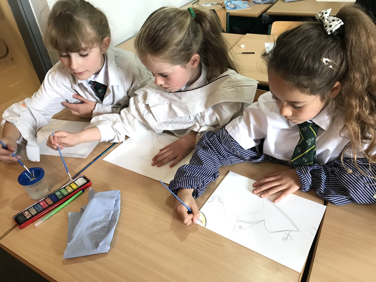 Myddelton_Prep's tweet image. We are enjoying some creative time in Lower Prep, creating our own #KyffinWilliams style watercolour paintings inspired by local Welsh landscapes 🗻🌳🎨🏴󠁧󠁢󠁷󠁬󠁳󠁿

#creativedevelopment 

@myddeltoncoll