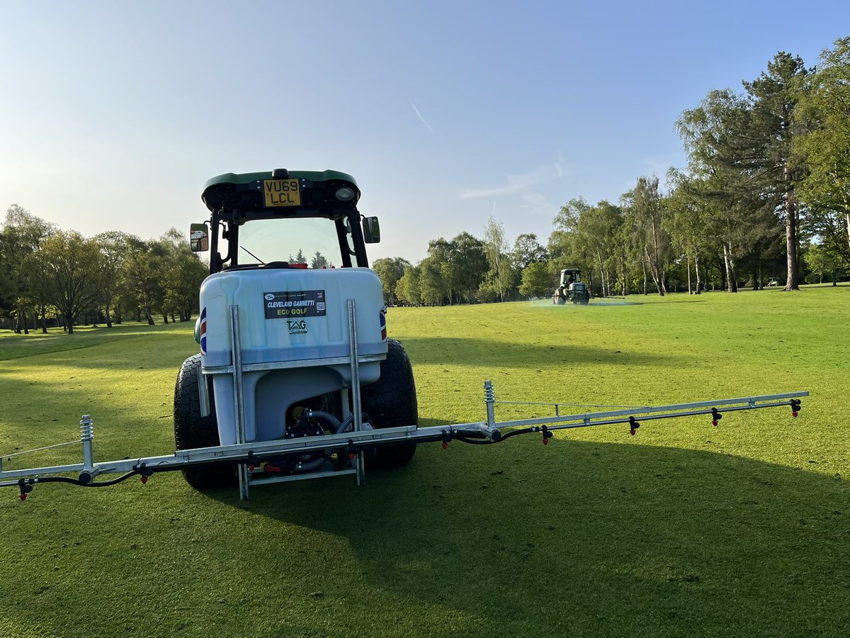 Dale ‘Golf Geek’ (@golfgeek6) on Twitter photo Greenkeeper position available.
£26k salary.
Education and learning support.
Annual Performance based bonus.
Looking for an enthusiastic, fun and progressive individual to join the lads.
*Level 2 req.
Email interest to :
coursemanager@draytonparkgc.co.uk Greenkeeper position available.
£26k salary.
Education and learning support.
Annual Performance based bonus.
Looking for an enthusiastic, fun and progressive individual to join the lads.
*Level 2 req.
Email interest to :
coursemanager@draytonparkgc.co.uk