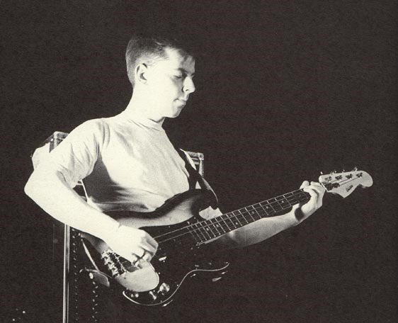 goth_videos's tweet photo. Rest in peace Andy Rourke (The Smiths) https://t.co/cyXBJsHYgb