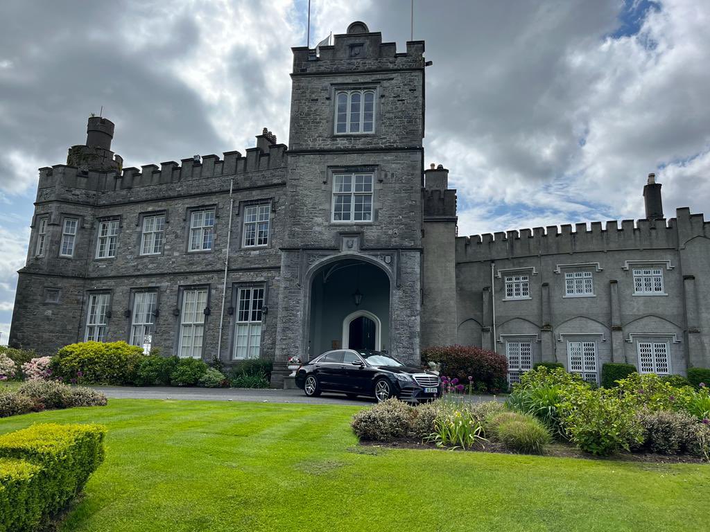 How impressive does <a href="/Luttrellstown/">Luttrellstown Castle</a> look this morning 🤩 #optimumchauffeurdrive #chauffeurservices #LuxuryTransportation