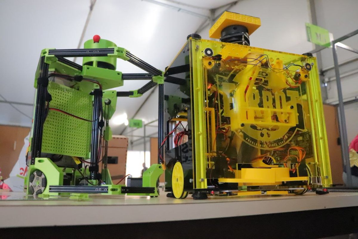 AssoEirbot's tweet image. Nous avons rejoint nos anciens et nous nous sommes installés pour collaborer un maximum et suivre l&apos;avancée de chacun 🎶
@Pokibot_CFR @ESIALRobotik