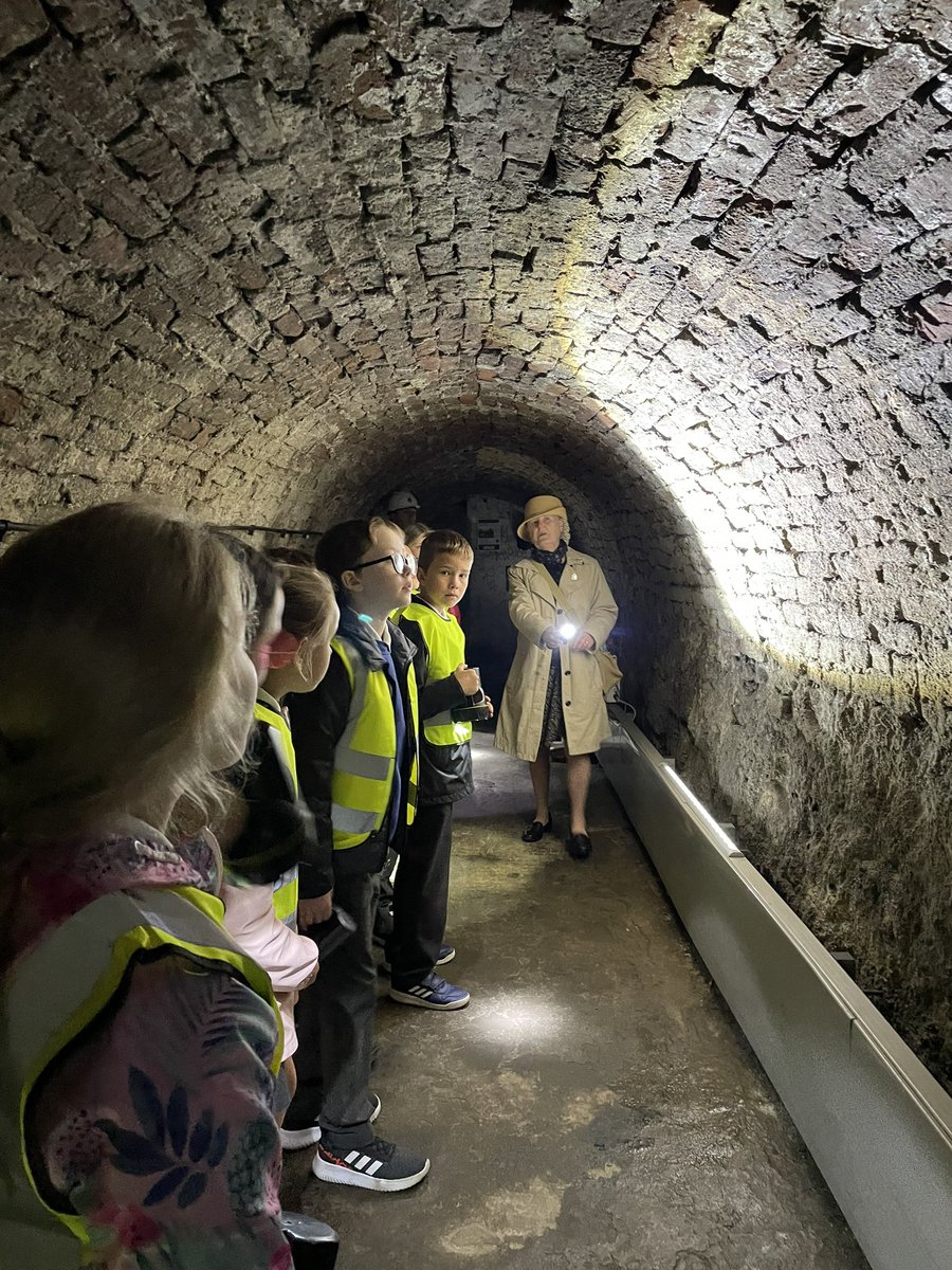 MrMooRPS's tweet photo. Year 4 had a brilliant day out yesterday! Big thank you to @iloveouseburn and @Victoria_Tunnel for a special day ⭐️ All of the children are still buzzing about it today!! @RedesdalePrim https://t.co/ZXxUS69f8E