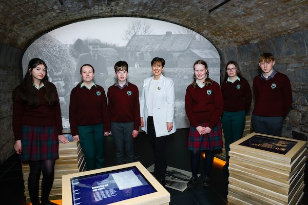 Department of Education (@education_ire) on Twitter photo Minister <a href="/NormaFoleyTD1/">Norma Foley T.D</a> pictured with students from St. Oliver Post-Primary Oldcastle <a href="/StOliverPP/">St.Oliver PP</a> at <a href="/EPICMuseumCHQ/">EPIC The Irish Emigration Museum</a> announcing the development of resources for schools to support teaching of the Great Irish Famine.
For more👉gov.ie/en/press-relea… Minister <a href="/NormaFoleyTD1/">Norma Foley T.D</a> pictured with students from St. Oliver Post-Primary Oldcastle <a href="/StOliverPP/">St.Oliver PP</a> at <a href="/EPICMuseumCHQ/">EPIC The Irish Emigration Museum</a> announcing the development of resources for schools to support teaching of the Great Irish Famine.
For more👉gov.ie/en/press-relea…