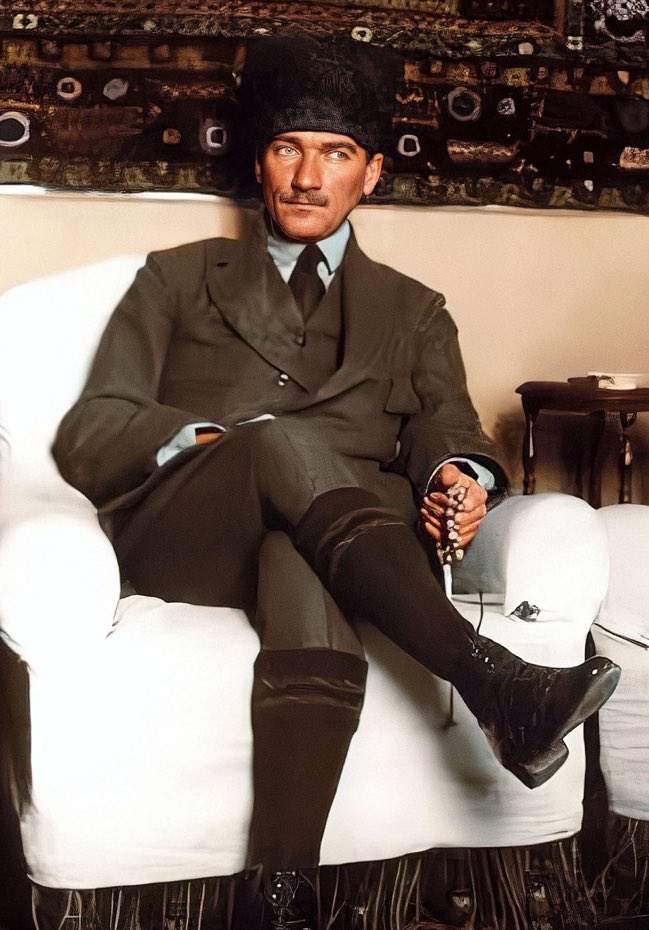 "Devrimin amacını kavramış olanlar, sürekli olarak onu koruma gücüne sahip olacaklardır."
- Mustafa Kemal Atatürk