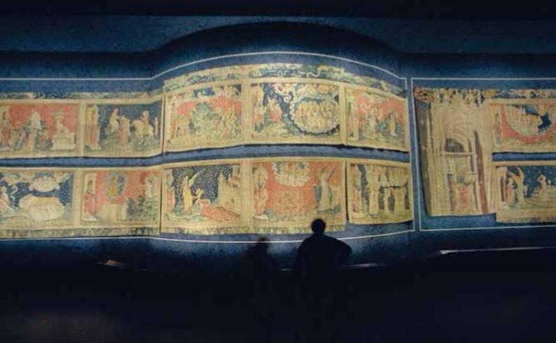 La tapisserie de l'Apocalypse est le patrimoine de toute l'humanité. La voir figurer dans le registre Mémoire du monde <a href="/UNESCO/">UNESCO 🏛️ #Education #Sciences #Culture 🇺🇳</a> est une immense fierté. L’aboutissement d’une démarche initiée dès 2015 par @angers et @christopheBechu. Merci à <a href="/MinistereCC/">Ministère de la Culture 🇫🇷</a> <a href="/leCMN/">le CMN</a> #DRAC