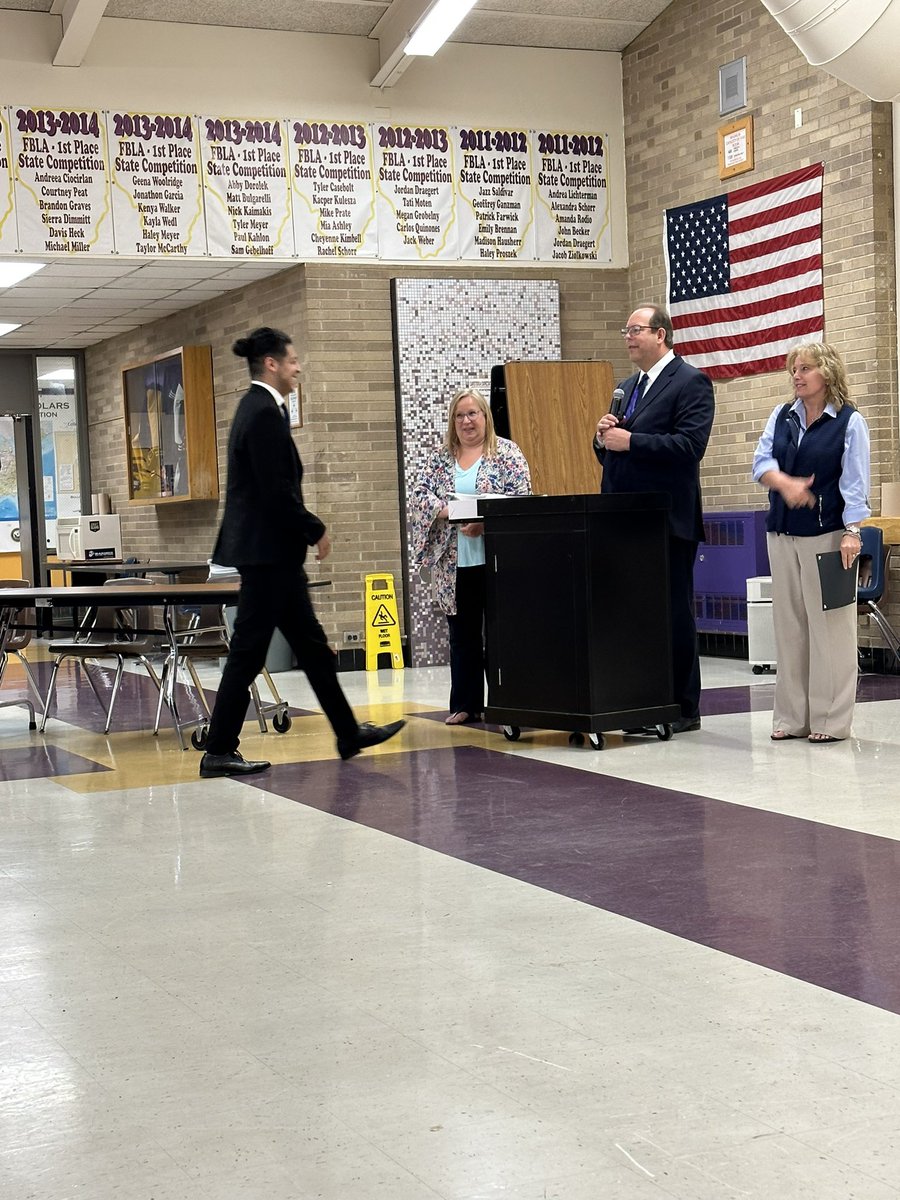 PrincipalMonroe tweet media