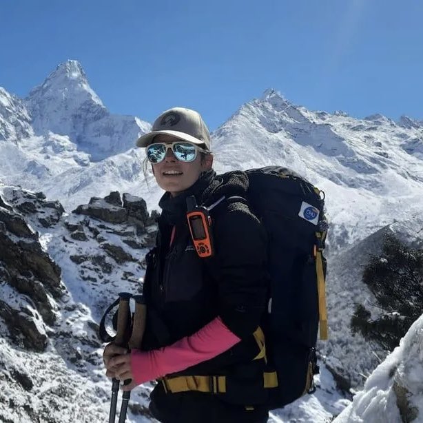 🇫🇷 Fabienne Sicot-Personnic a gravi ce jeudi 18 Mai le sommet de l’Everest ! Un incroyable exploit lorsque l’on sait que cette infirmière, mère de 3 enfants, est atteinte de deux maladies génétiques : la spondylarthrite ankylosante et d’ostéogenèse imparfaite ! 👏 (Midi Libre)